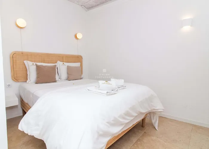 Mare Aveiros Apartman *